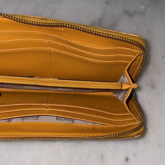 Michael Wallet Kors Yellow Signature Logo Saffiano Leather Full Zip Continental - Picture 12 of 16
